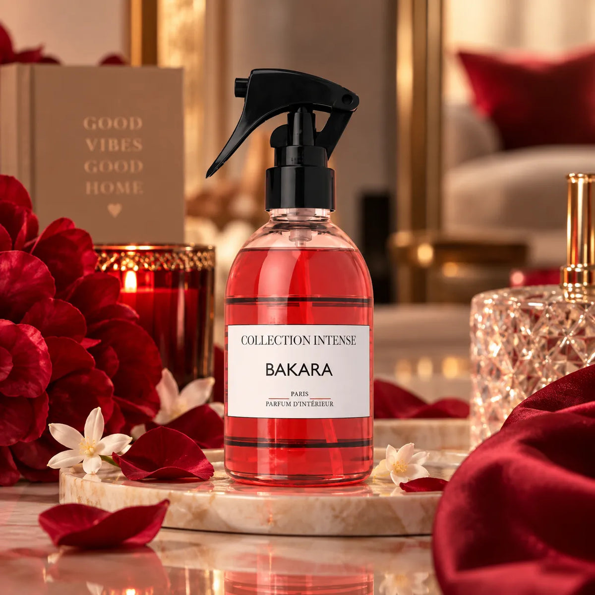 Spray textile Bakara 250 ml Collection Intense dans une ambiance rouge élégante