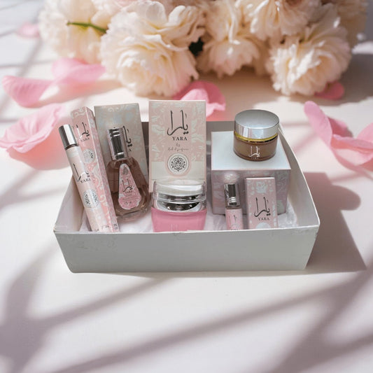 Coffret Yara Rose comprenant parfum, crème, vaseline parfumée et roll-on.