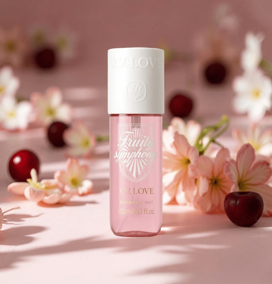 Brume parfumée Fruity Symphony 150 ml, notes cerise noire, jasmin, vanille douce et musc léger, parfum fruité et gourmand.