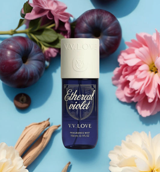 Brume parfumée Ethereal Violet 150 ml avec notes de prune, jasmin et vanille – flacon élégant et pratique