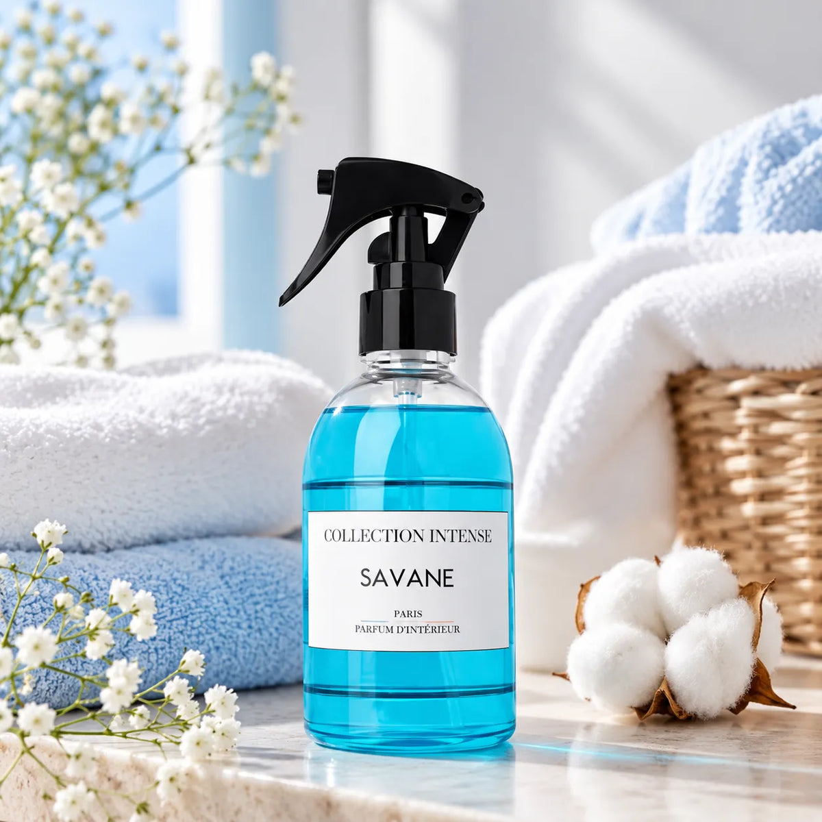 Spray textile Savane 250 ml Collection Intense dans une ambiance linge frais